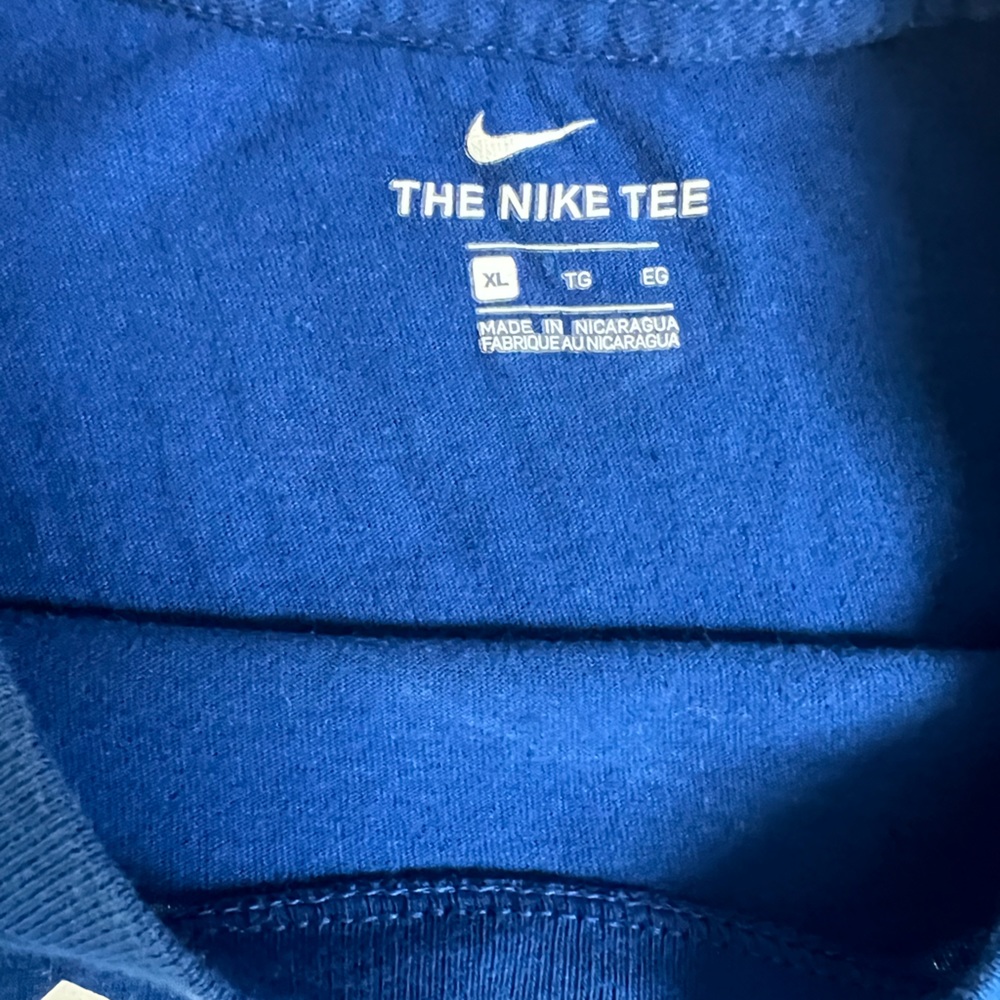 Boys Nike Tee - Picture 4 of 4